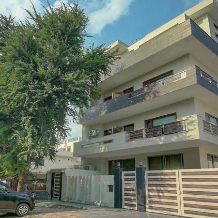 Itsy Hotels Swastika Inn Sector 26 Noida Exterior photo