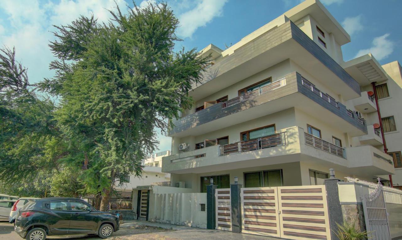 Itsy Hotels Swastika Inn Sector 26 Noida Exterior photo
