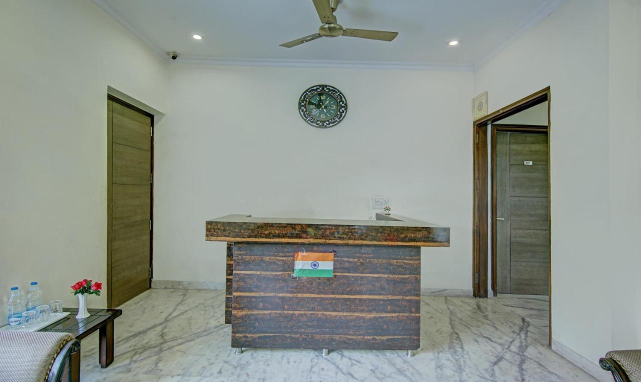 Itsy Hotels Swastika Inn Sector 26 Noida Exterior photo